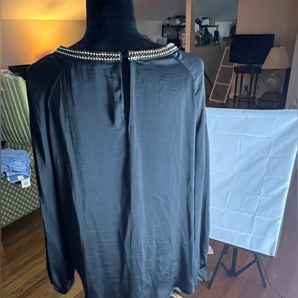 Women’s XL Black Long Sleeve Blouse with Open Shoulder - Picture 3 of 7